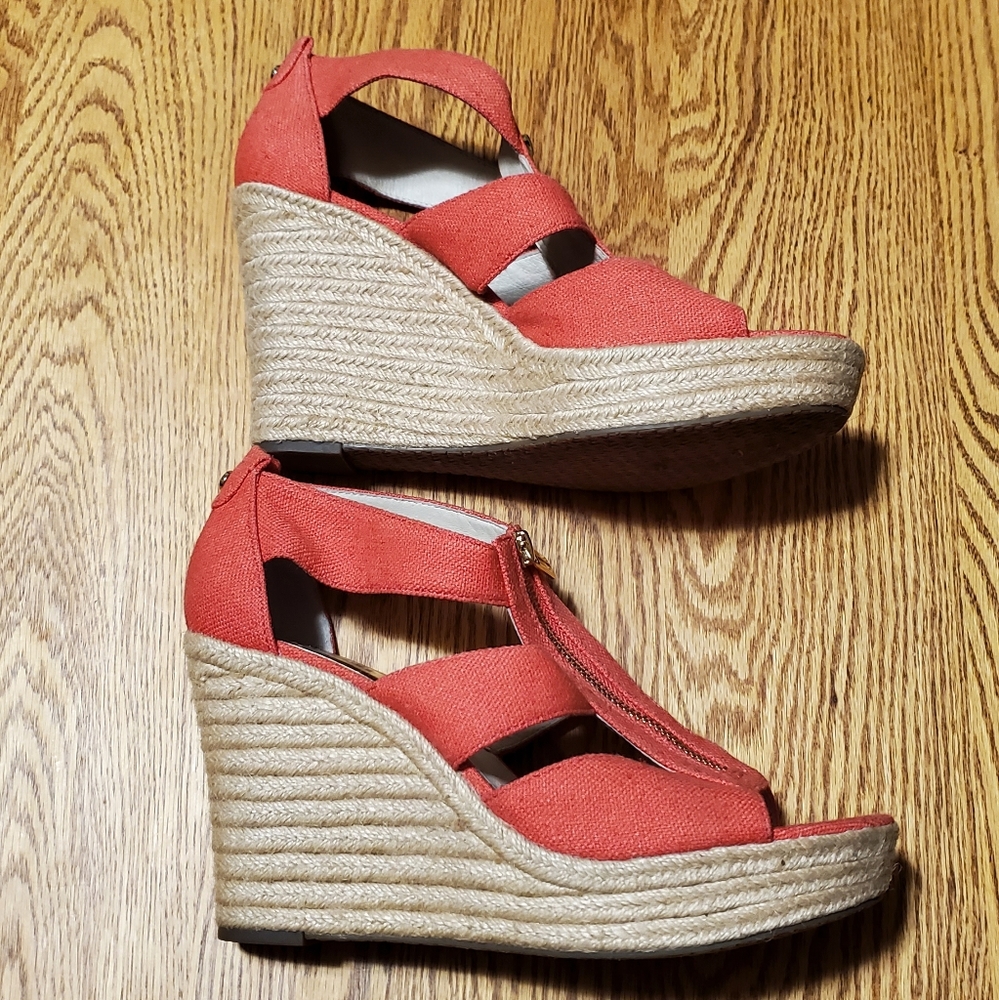 Michael Kors Damita Women's 9.5 M Wedge Espadrille Sandals Salmon Pink Zip Shoes